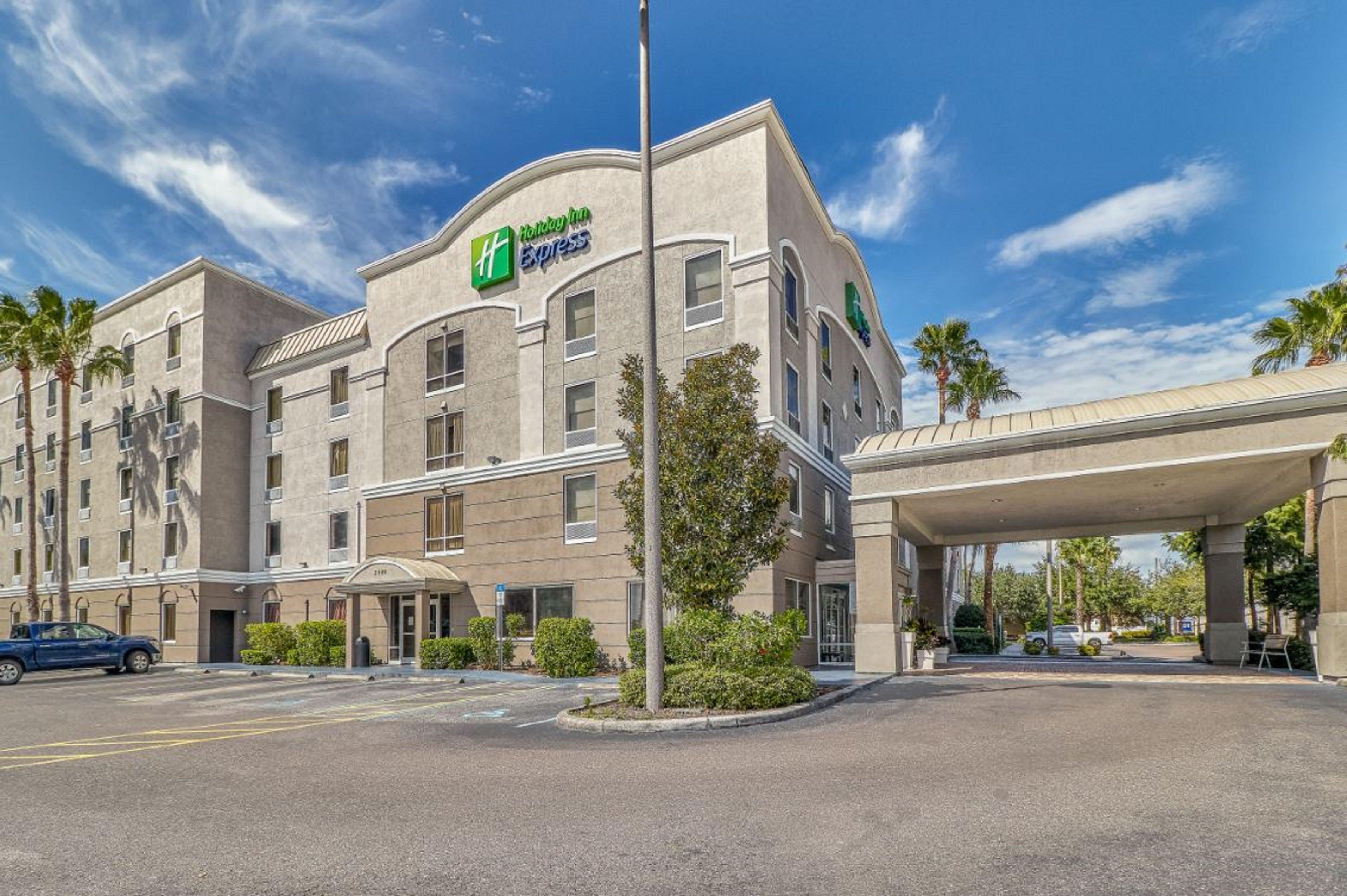 Holiday Inn Express Hotel & Suites Clearwater Us 19 North By Ihg Exterior photo