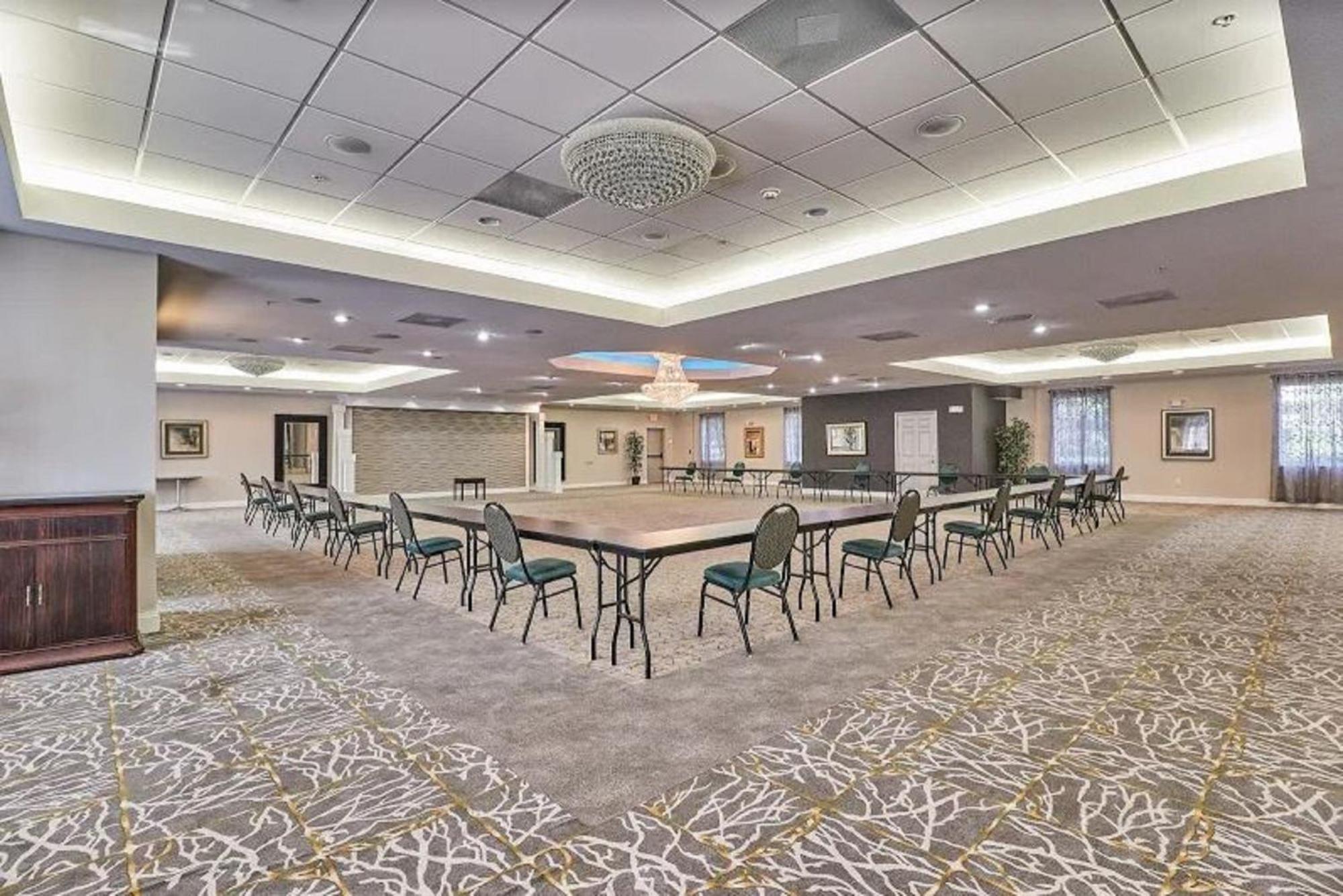 Holiday Inn Express Hotel & Suites Clearwater Us 19 North By Ihg Exterior photo
