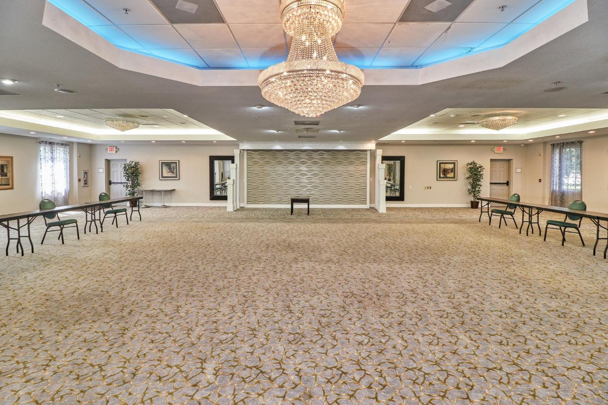 Holiday Inn Express Hotel & Suites Clearwater Us 19 North By Ihg Exterior photo