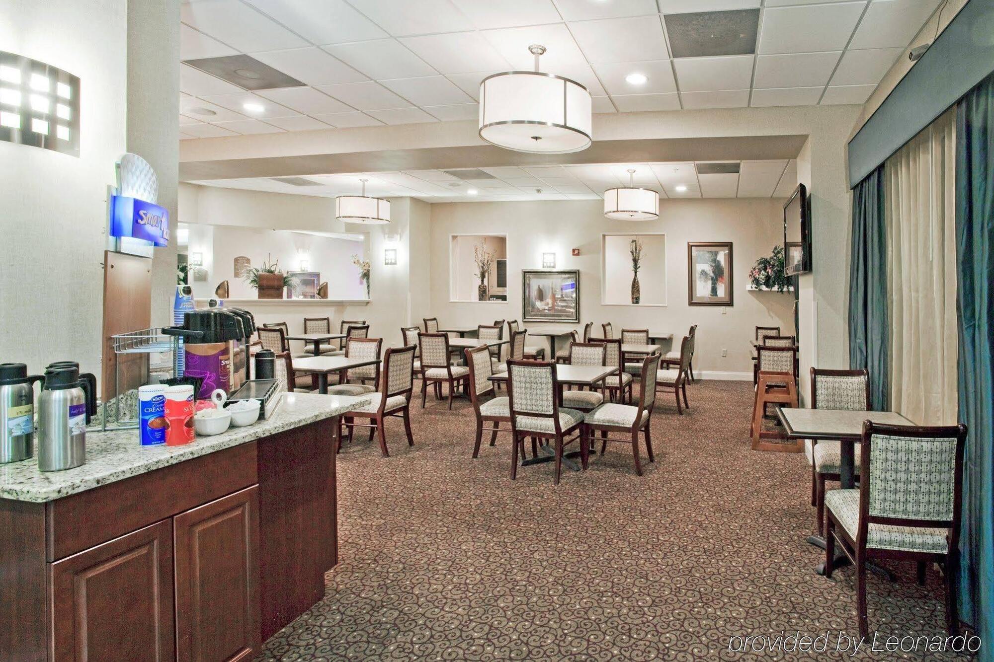 Holiday Inn Express Hotel & Suites Clearwater Us 19 North By Ihg Exterior photo